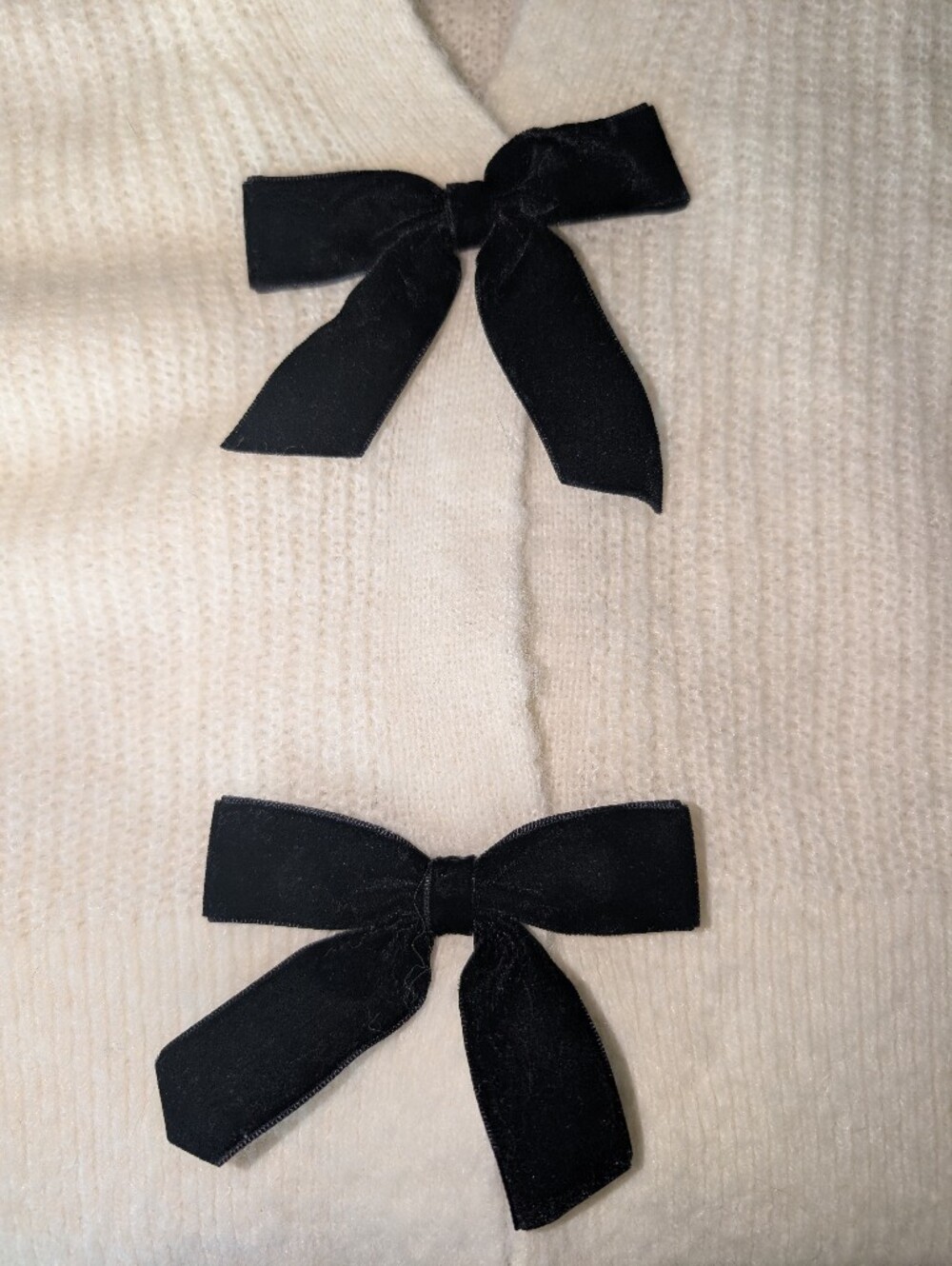 RW&CO  Ivory Knit Cardigan with Black Bow Button Details - Picture 10 of 10